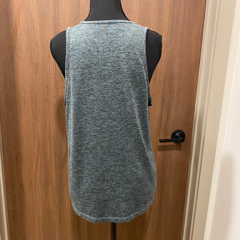 NIKE Dri-Fit Tomboy Tank Size M Gray Heathered Knit Muscle Athletic Sporty